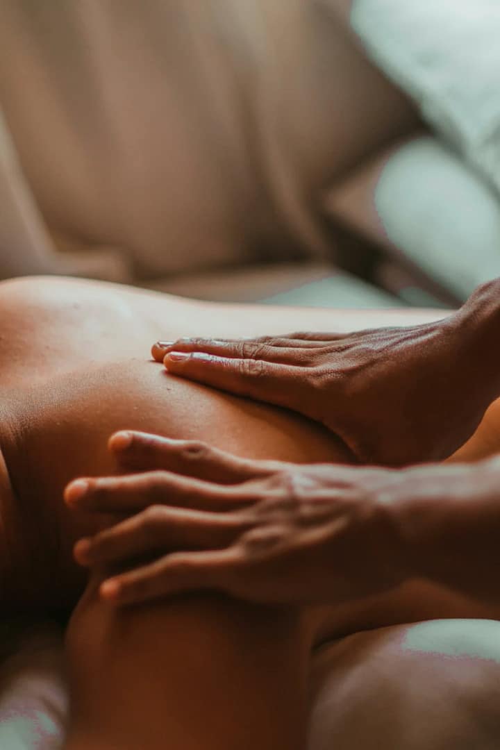 Massage abhyanga